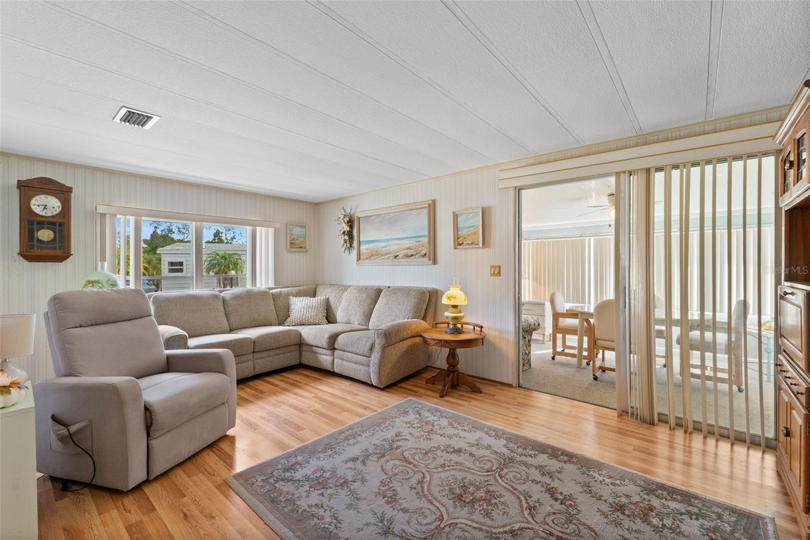 Image 10 of 85 For 199 Martinique Road