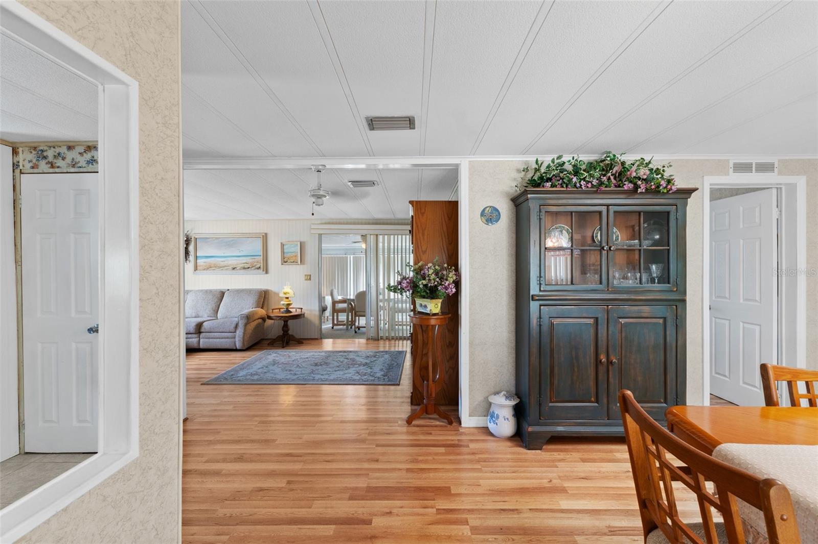 Image 11 of 85 For 199 Martinique Road