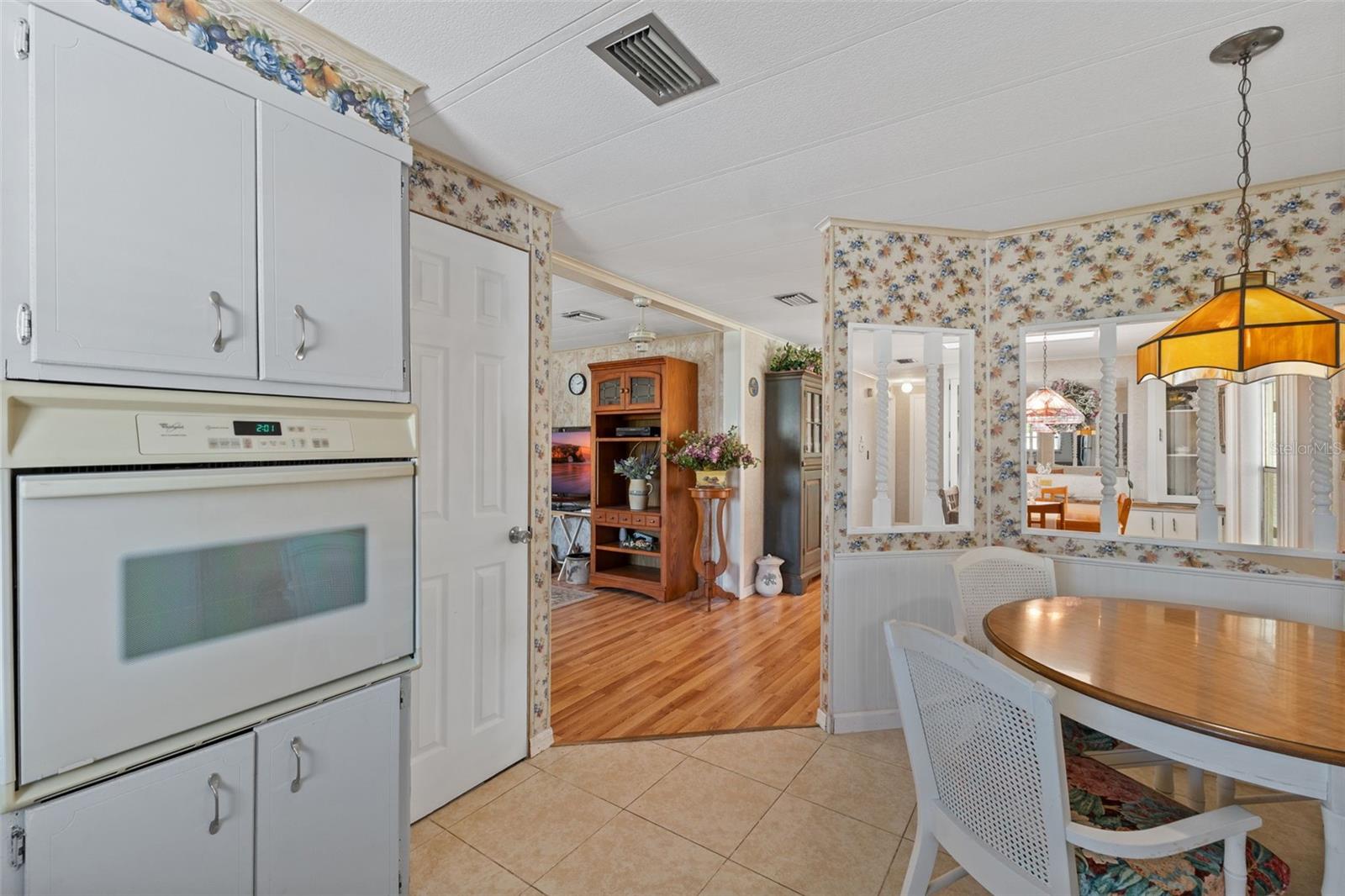 Image 20 of 85 For 199 Martinique Road