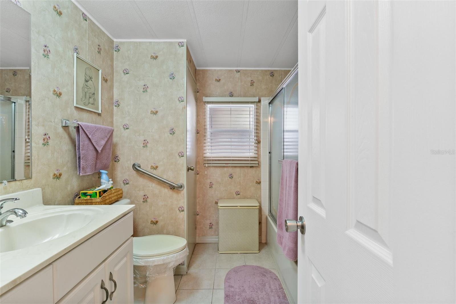 Image 24 of 85 For 199 Martinique Road