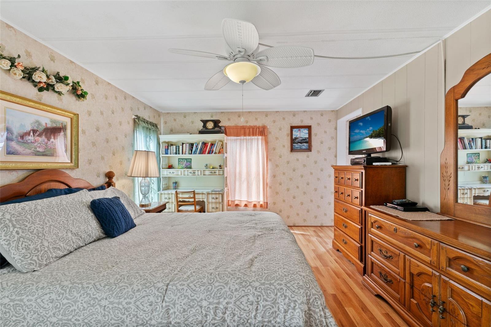 Image 26 of 85 For 199 Martinique Road