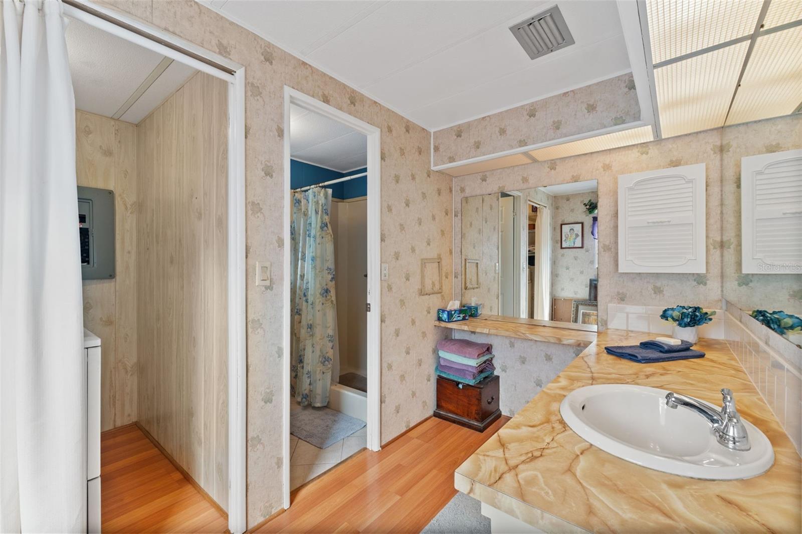 Image 27 of 85 For 199 Martinique Road