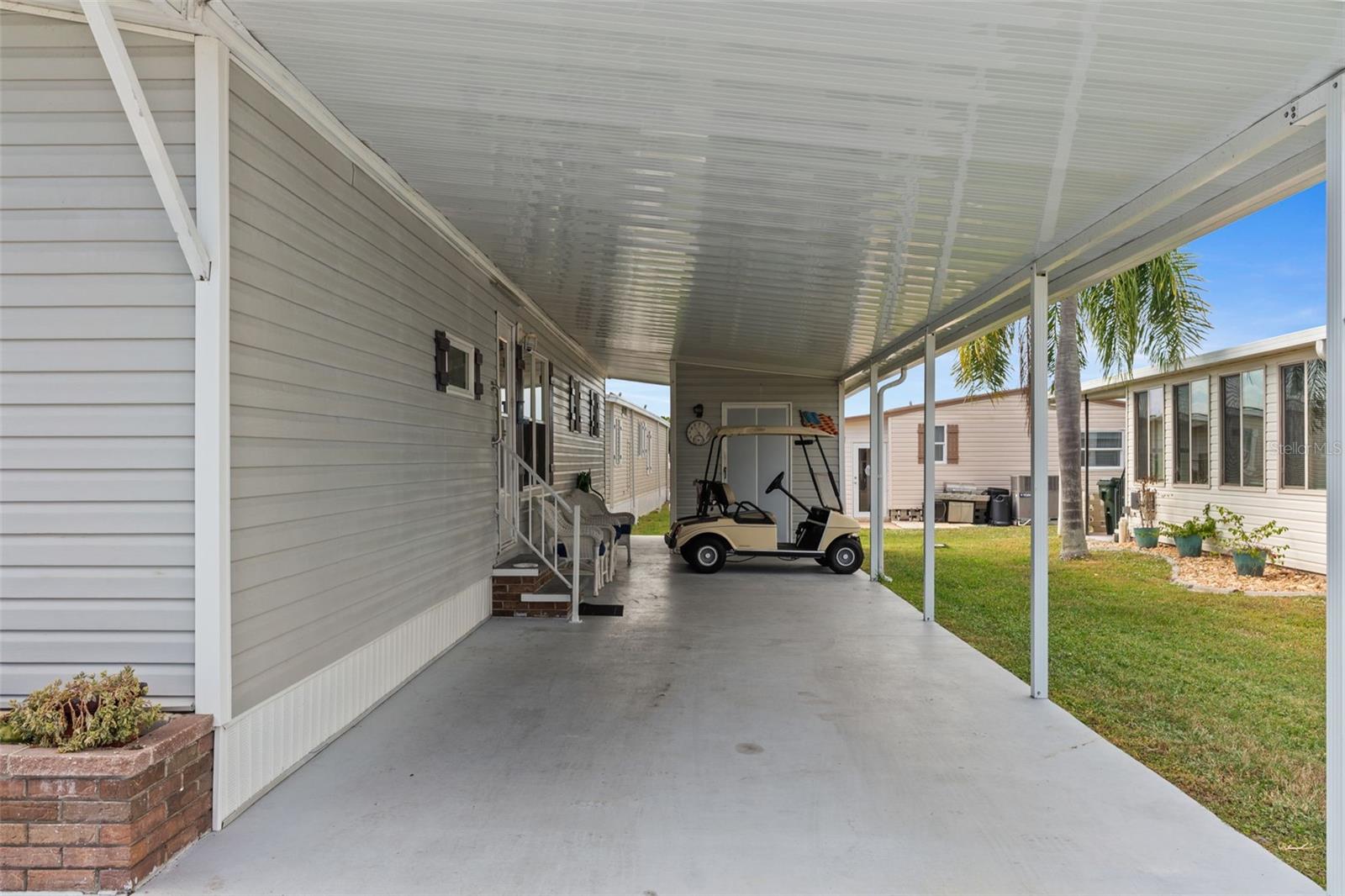 Image 7 of 85 For 199 Martinique Road