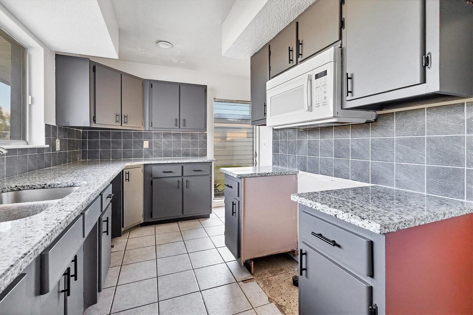 Image 14 of 23 For 2529 Ednor Street