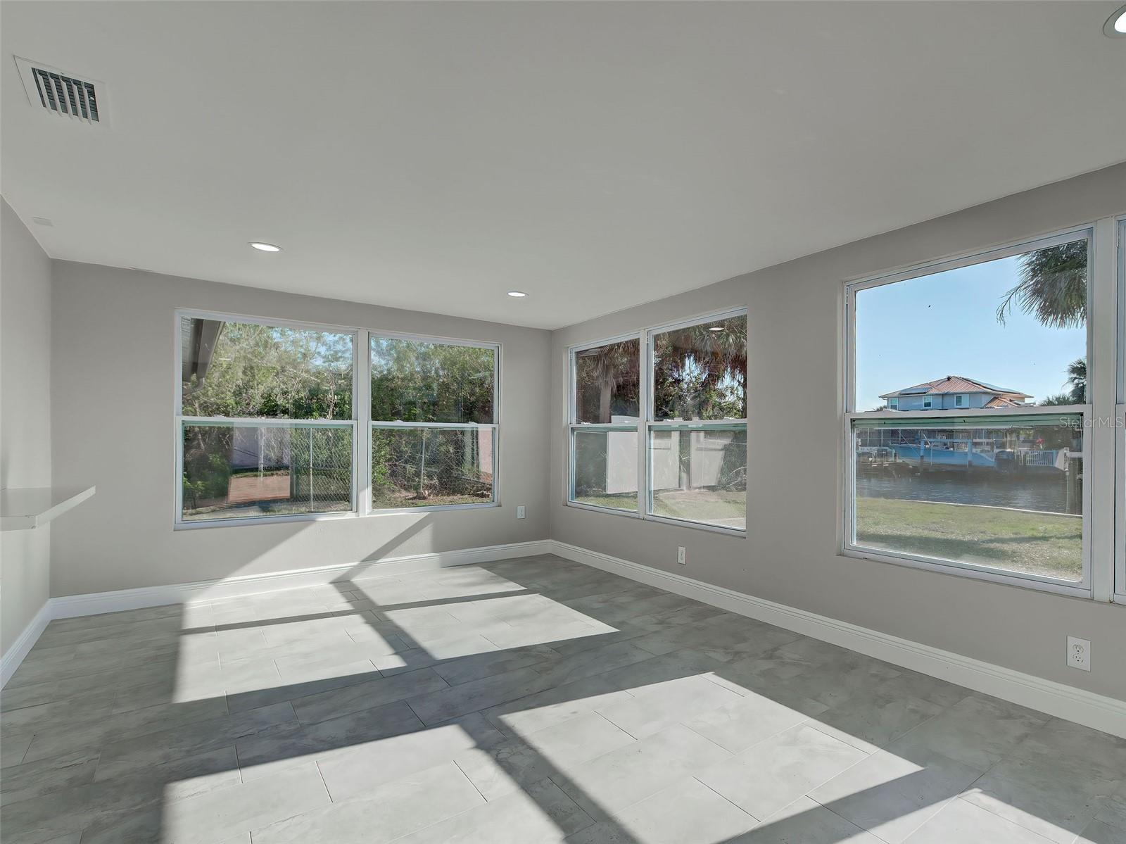 Image 24 of 62 For 4342 Ewing Circle