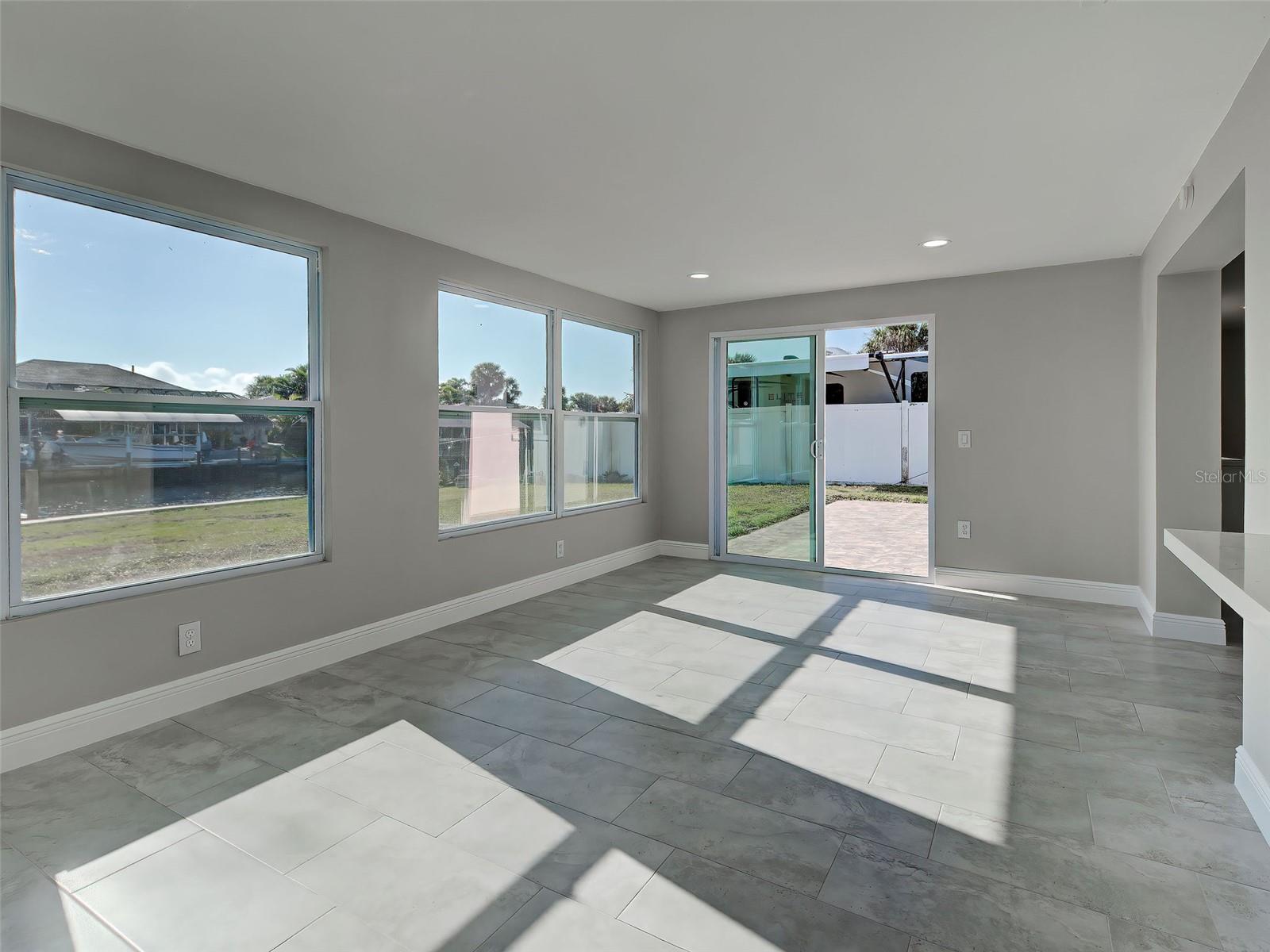 Image 27 of 62 For 4342 Ewing Circle