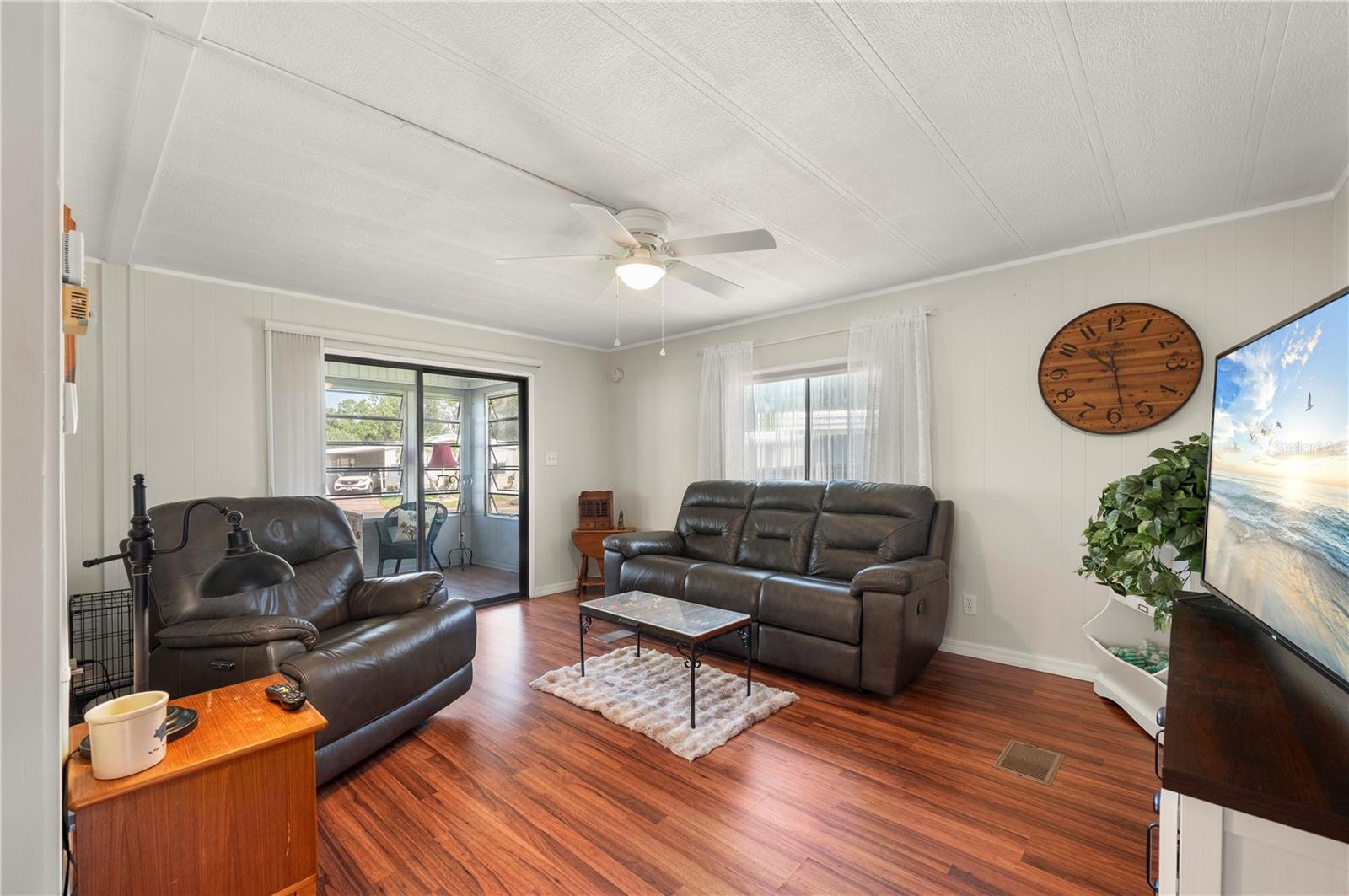 Image 10 of 47 For 1000 Kings Highway 60