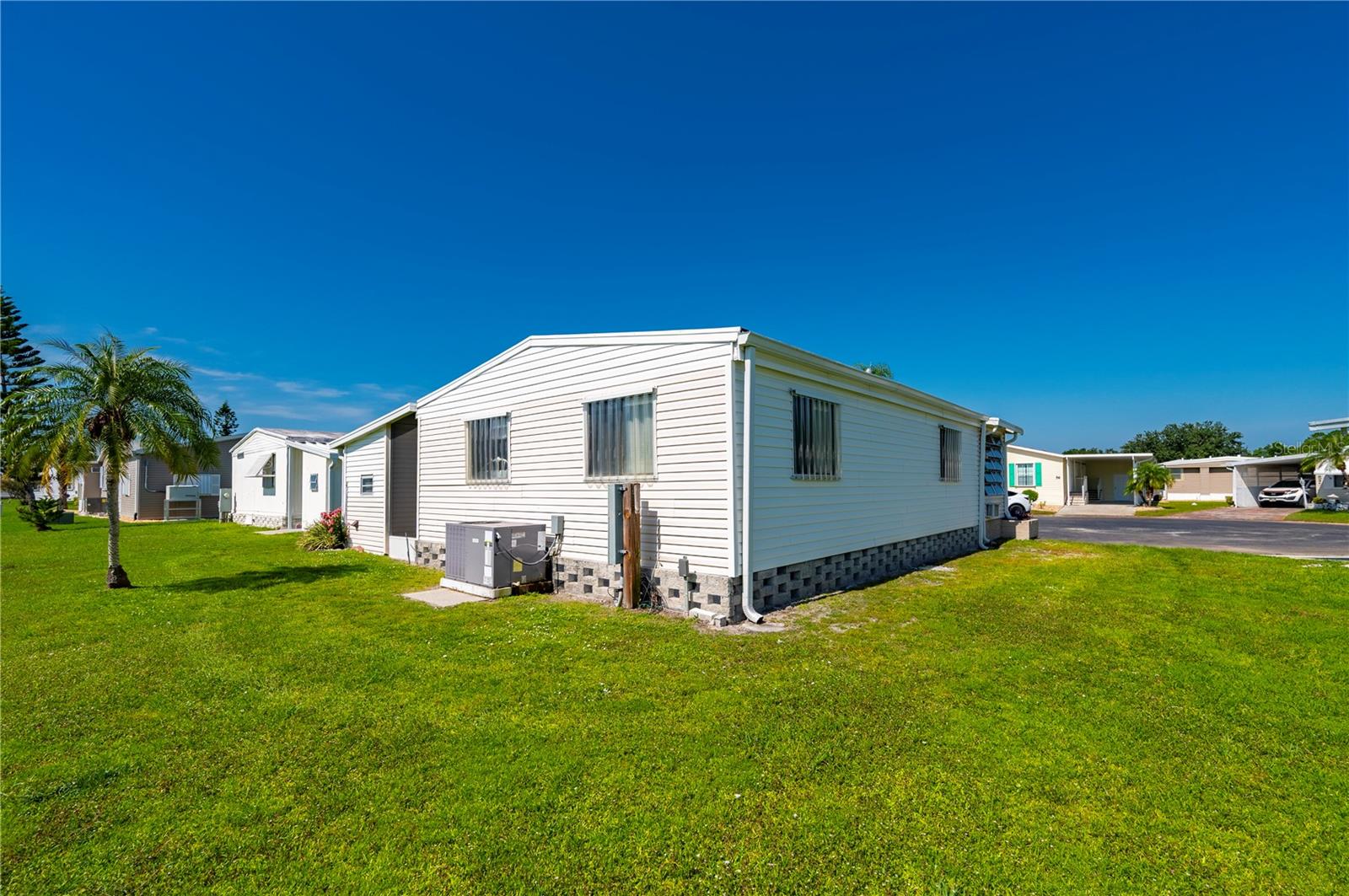 Image 39 of 47 For 1000 Kings Highway 60