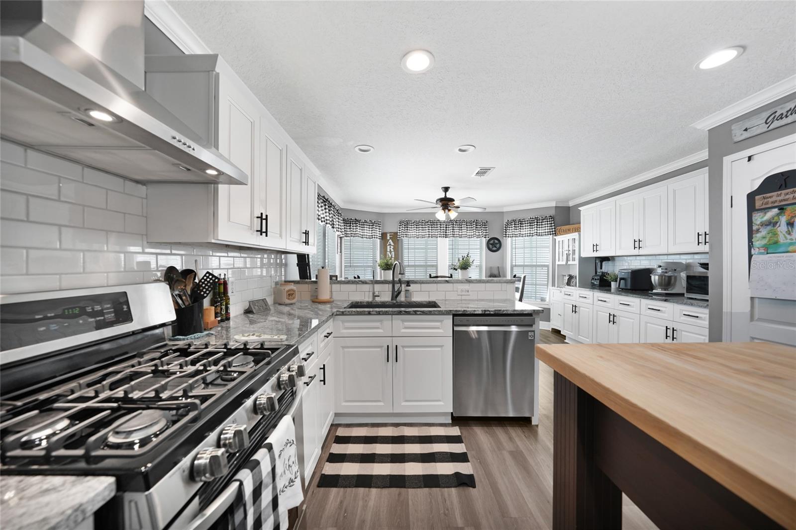 Image 16 of 40 For 14 Cardinal  B14