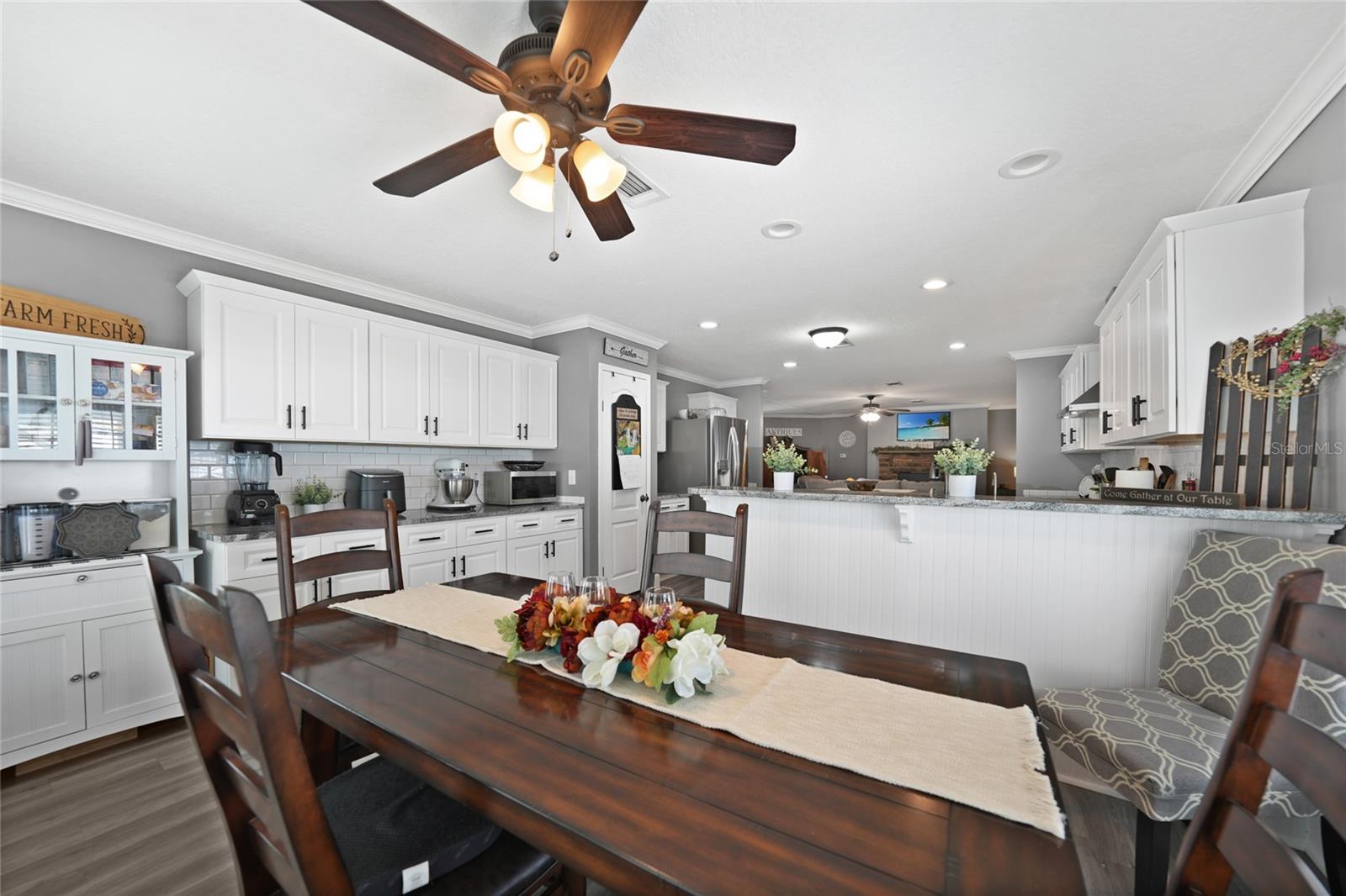 Image 18 of 40 For 14 Cardinal  B14