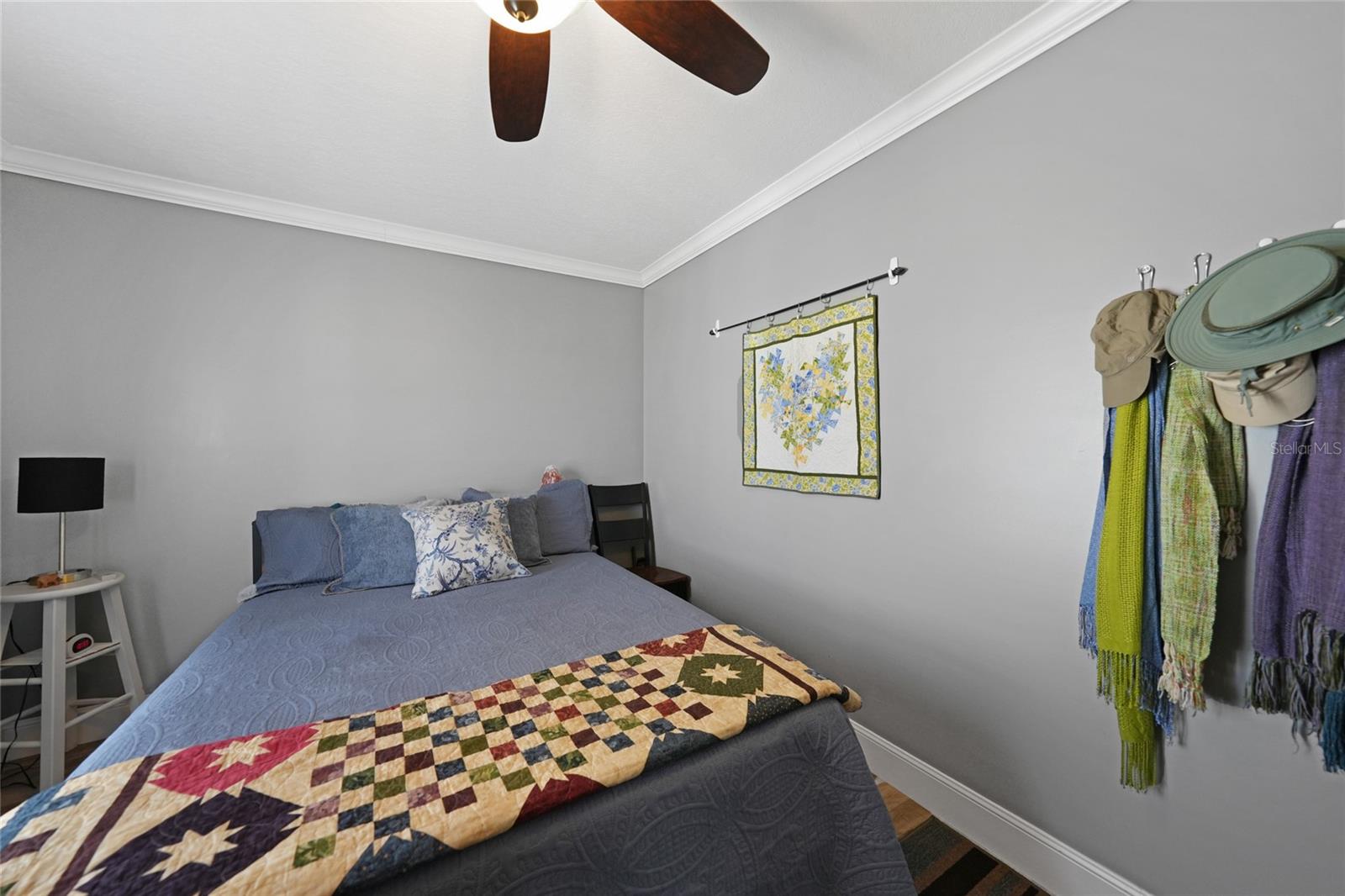 Image 27 of 40 For 14 Cardinal  B14