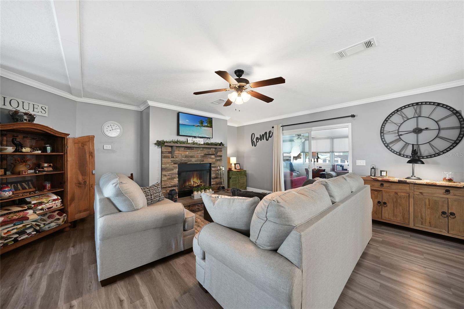 Image 8 of 40 For 14 Cardinal  B14