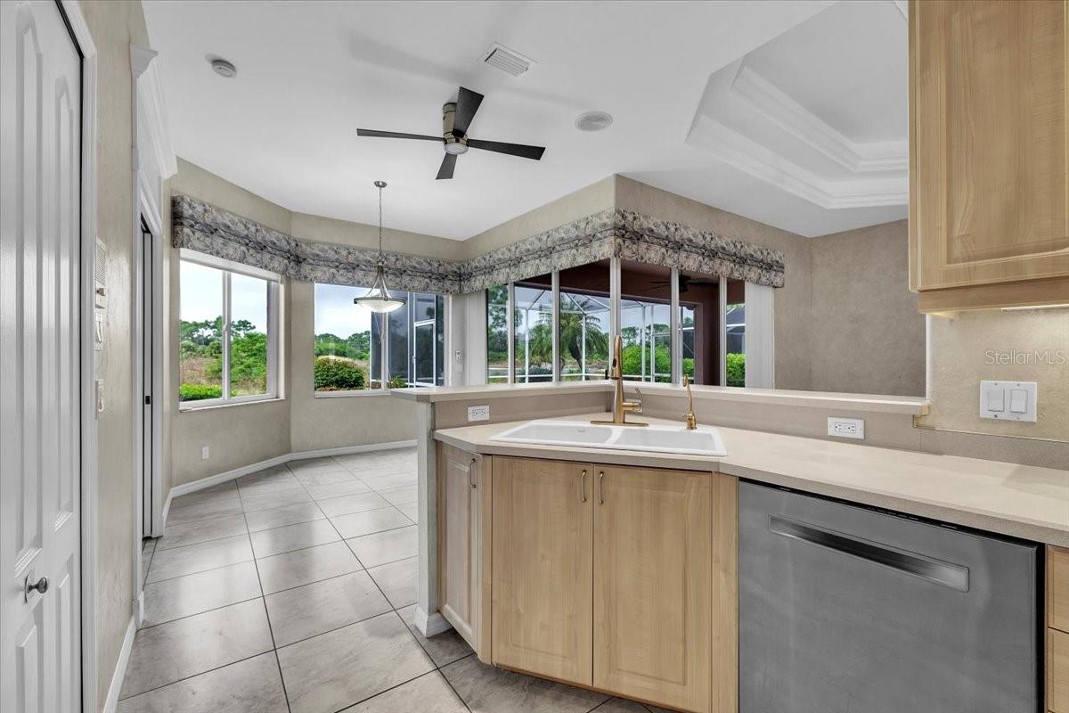 Image 10 of 47 For 3013 Royal Palm Drive