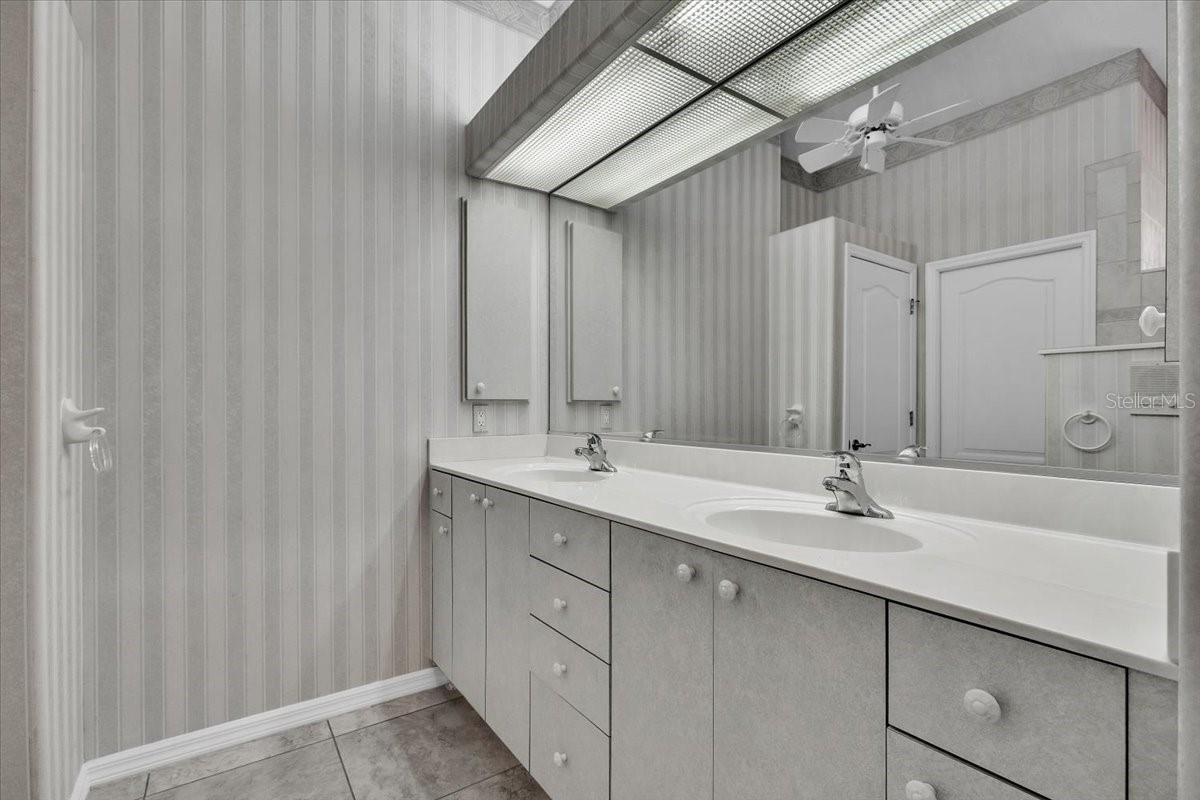 Image 21 of 47 For 3013 Royal Palm Drive