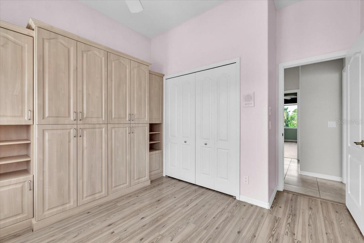 Image 24 of 47 For 3013 Royal Palm Drive