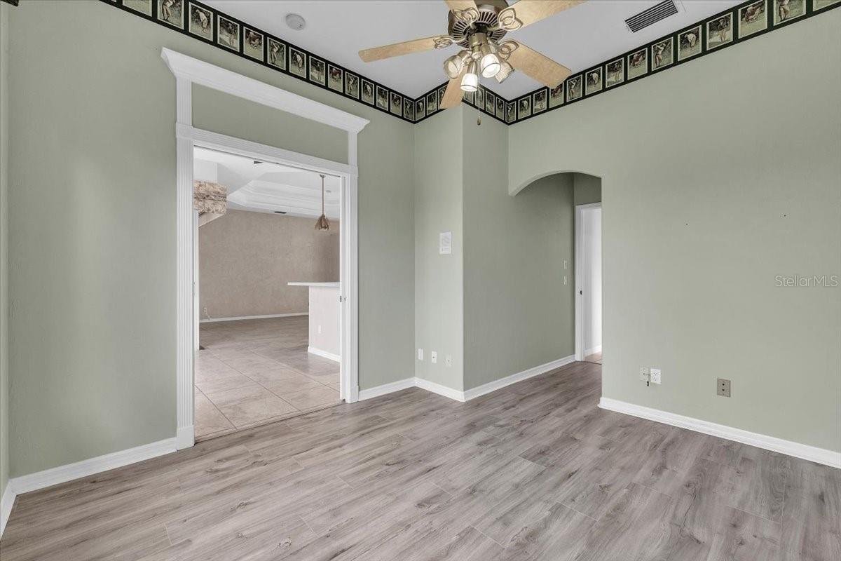 Image 28 of 47 For 3013 Royal Palm Drive