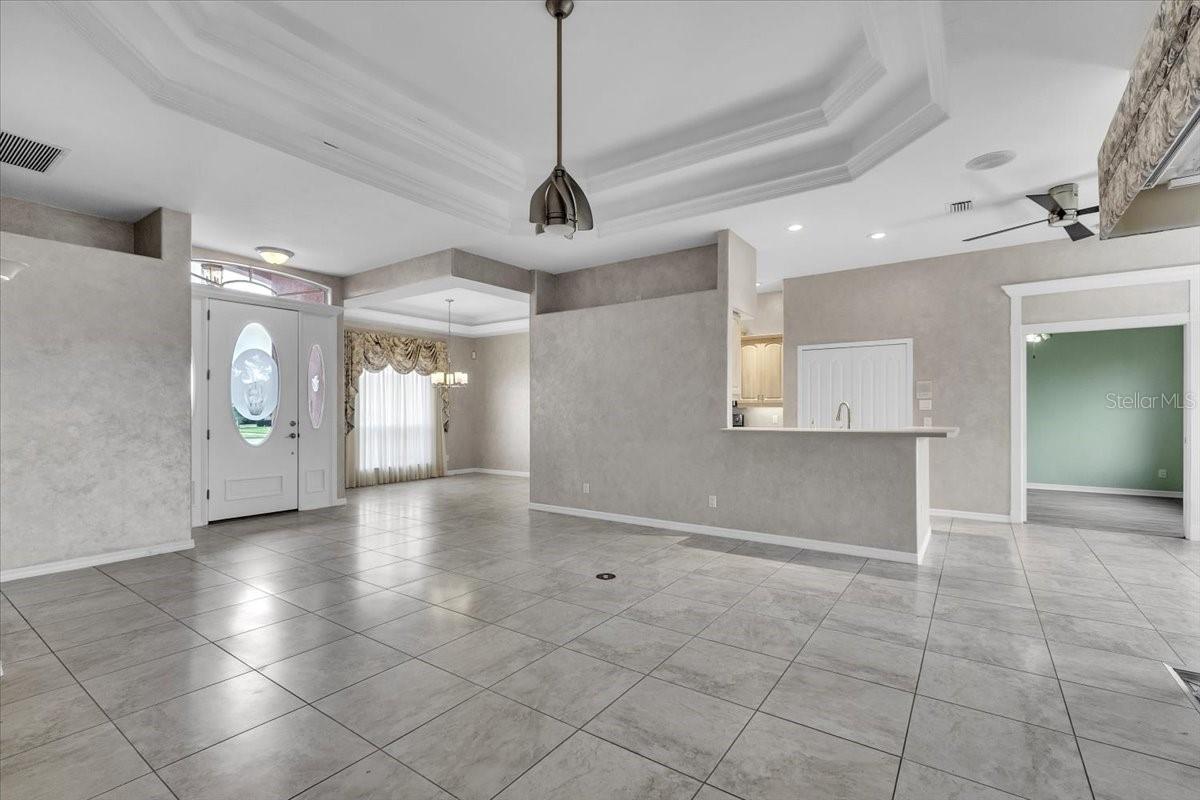 Image 3 of 47 For 3013 Royal Palm Drive