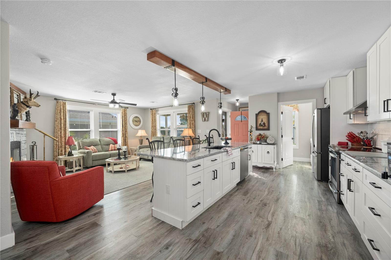 Image 12 of 66 For 1000 Kings Highway 309