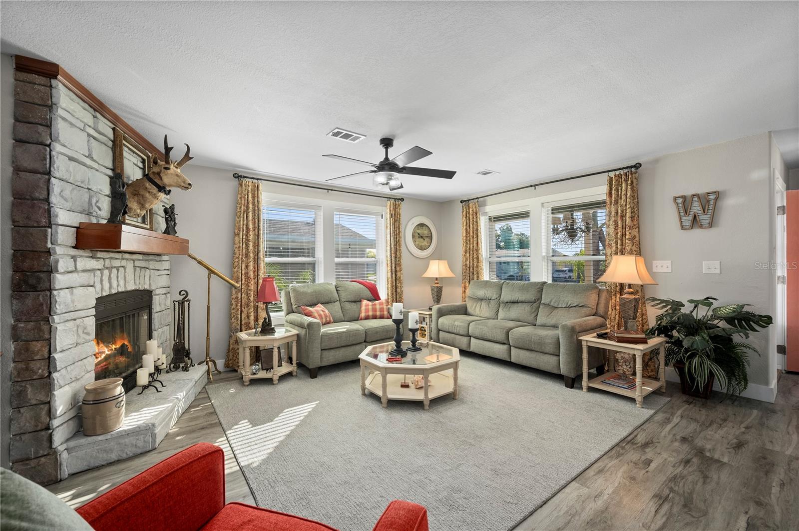 Image 14 of 66 For 1000 Kings Highway 309