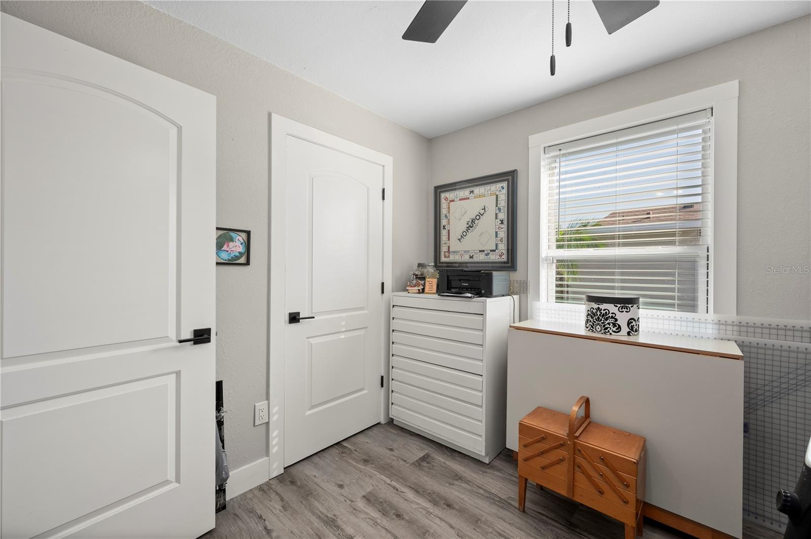 Image 28 of 66 For 1000 Kings Highway 309