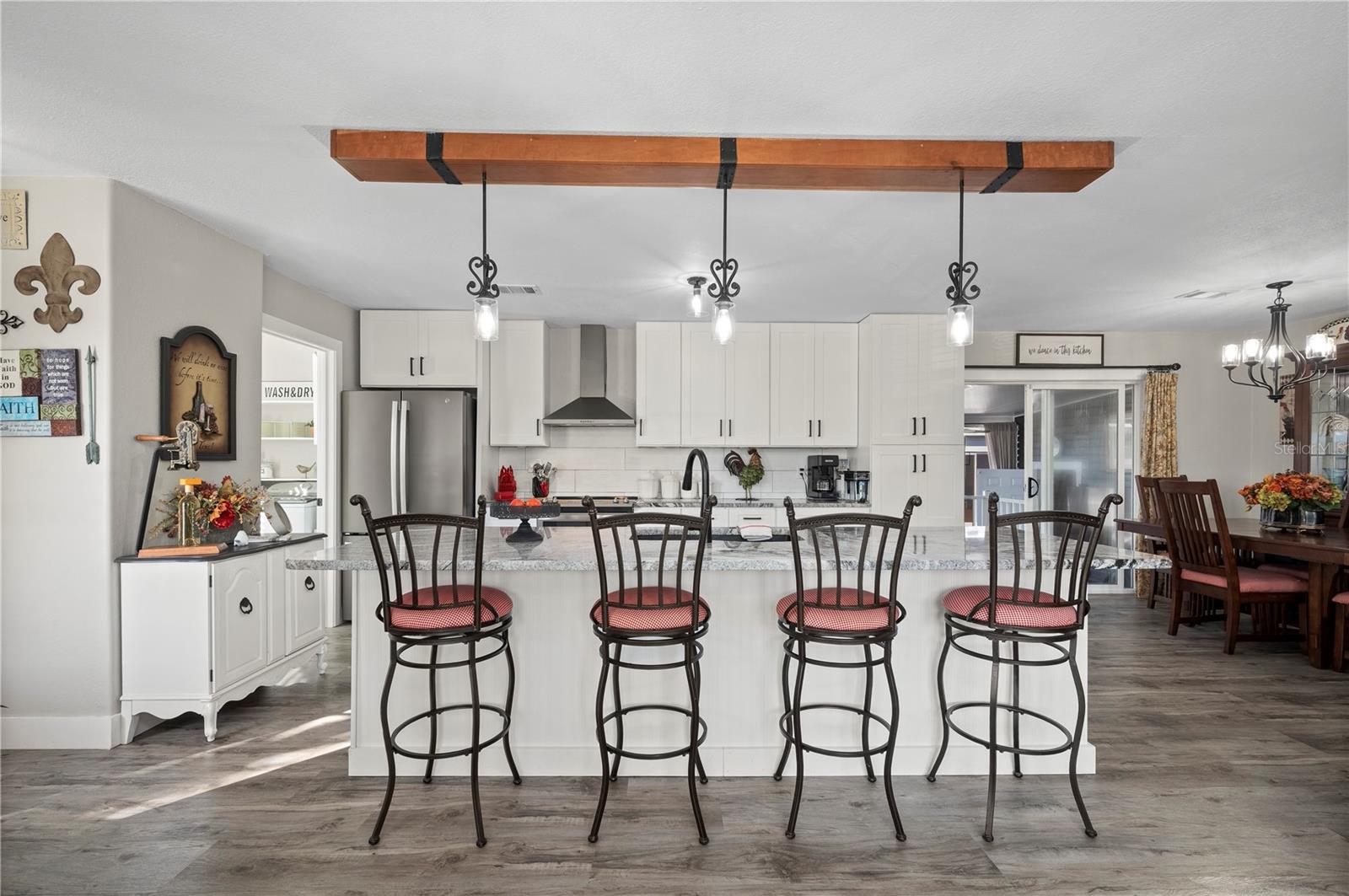 Image 7 of 66 For 1000 Kings Highway 309