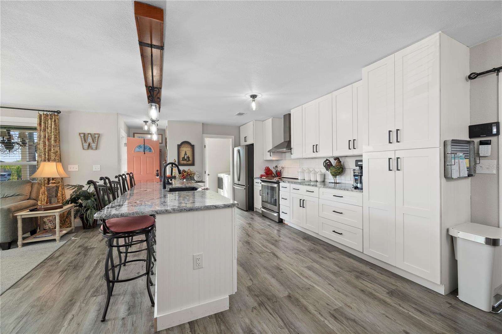 Image 8 of 66 For 1000 Kings Highway 309