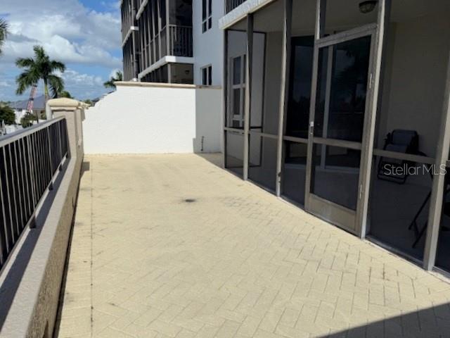 Image 12 of 58 For 3333 Sunset Key Circle 103