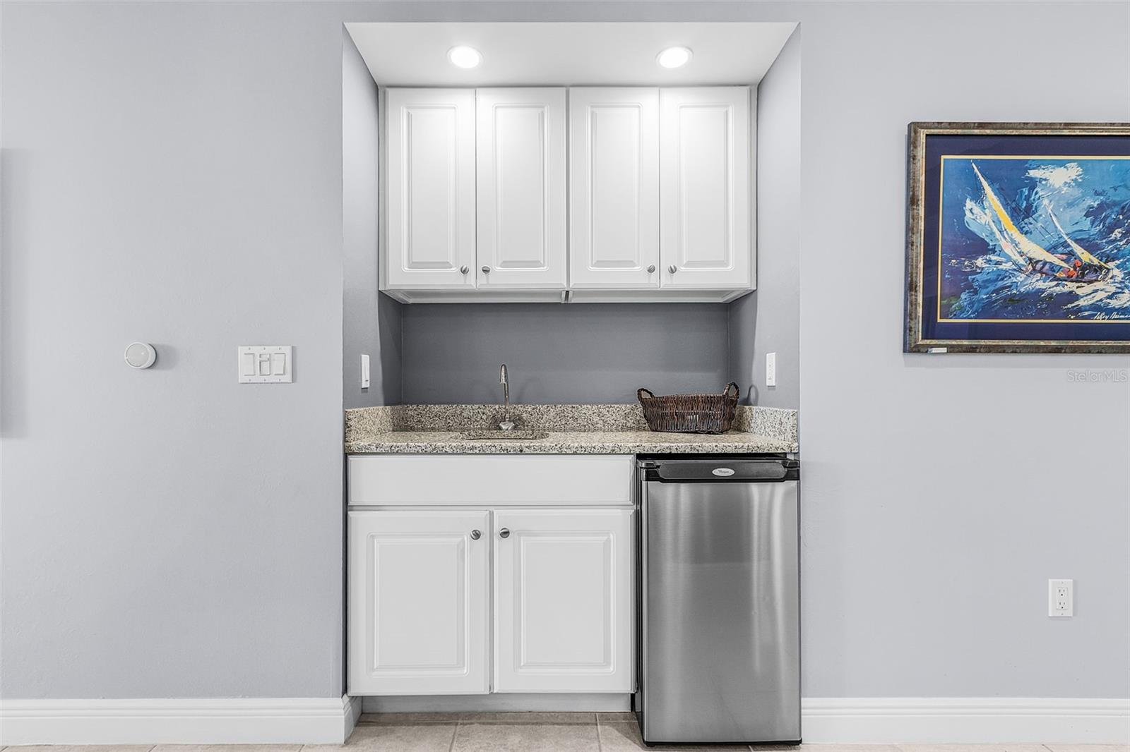 Image 22 of 58 For 3333 Sunset Key Circle 103