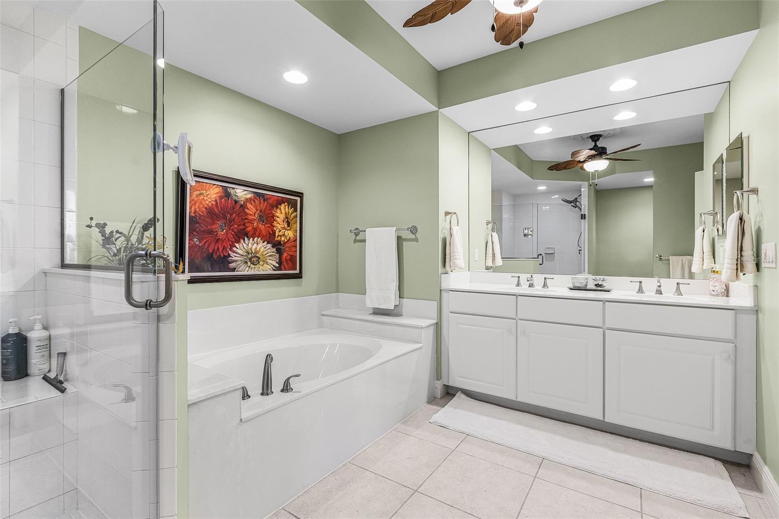 Image 26 of 58 For 3333 Sunset Key Circle 103