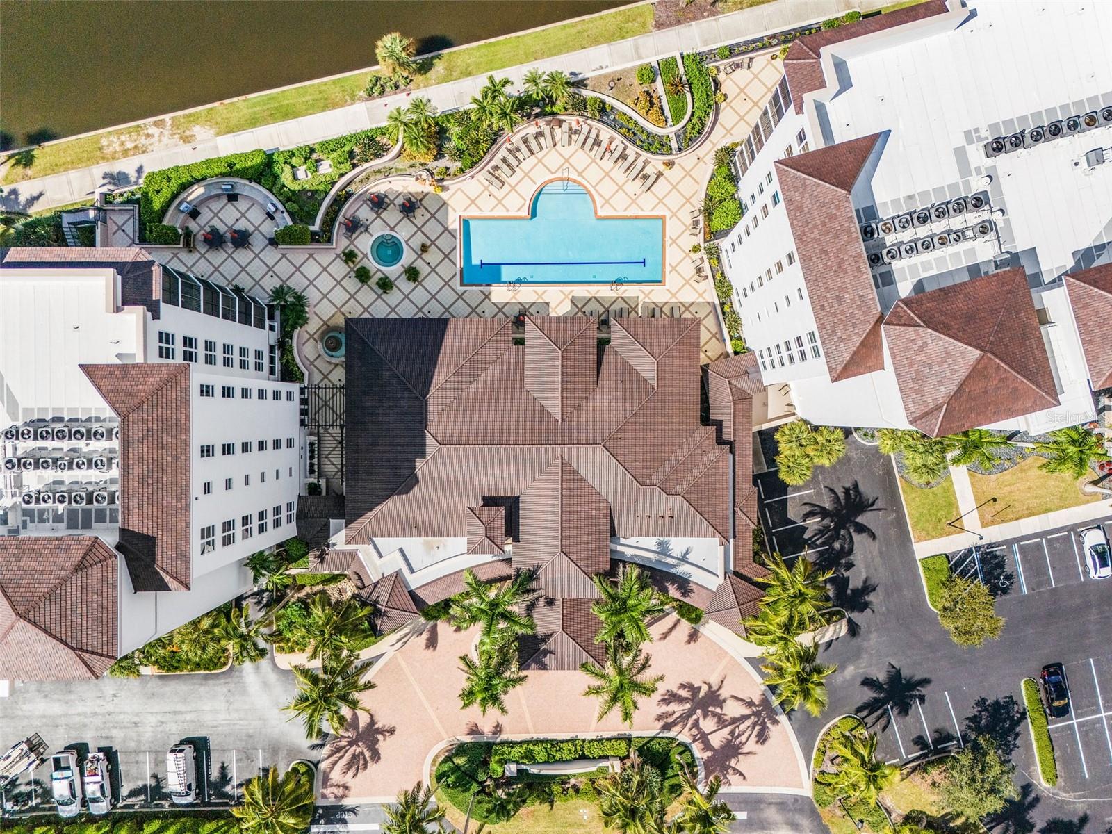 Image 37 of 58 For 3333 Sunset Key Circle 103