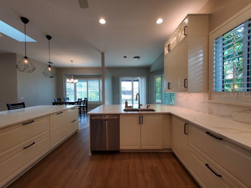 Image 14 of 28 For 2100 Aqui Esta Drive