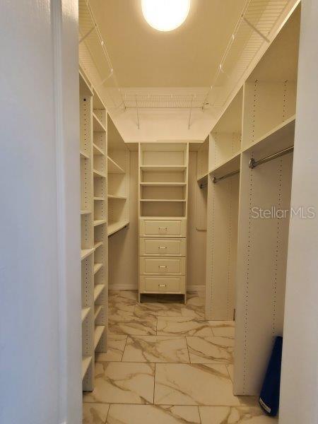 Image 25 of 28 For 2100 Aqui Esta Drive