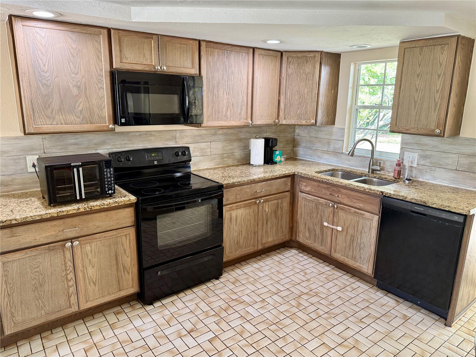 Image 3 of 22 For 3012 Java Plum Avenue