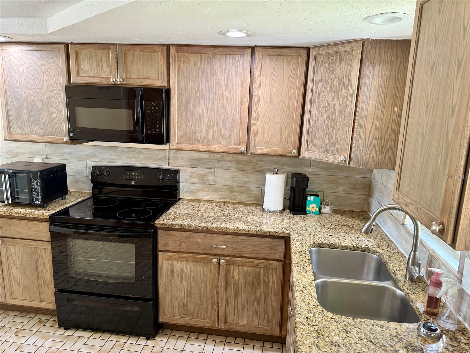 Image 6 of 22 For 3012 Java Plum Avenue