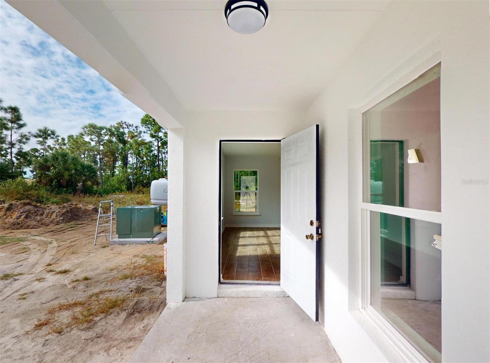 Image 10 of 50 For 1215 Capricorn Boulevard 8