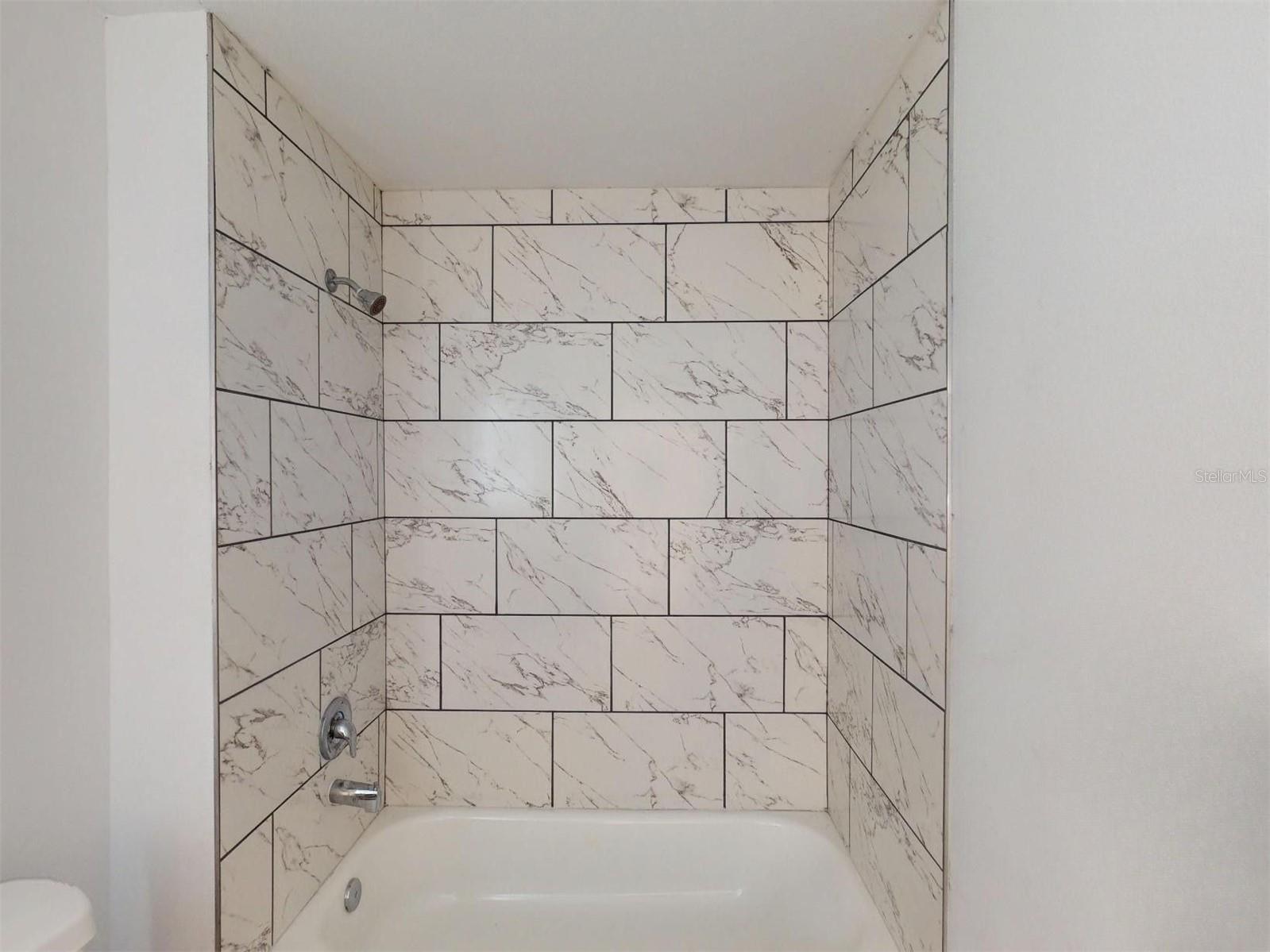 Image 33 of 50 For 1215 Capricorn Boulevard 8