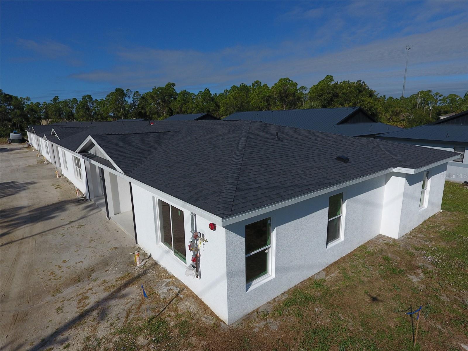 Image 4 of 50 For 1215 Capricorn Boulevard 8