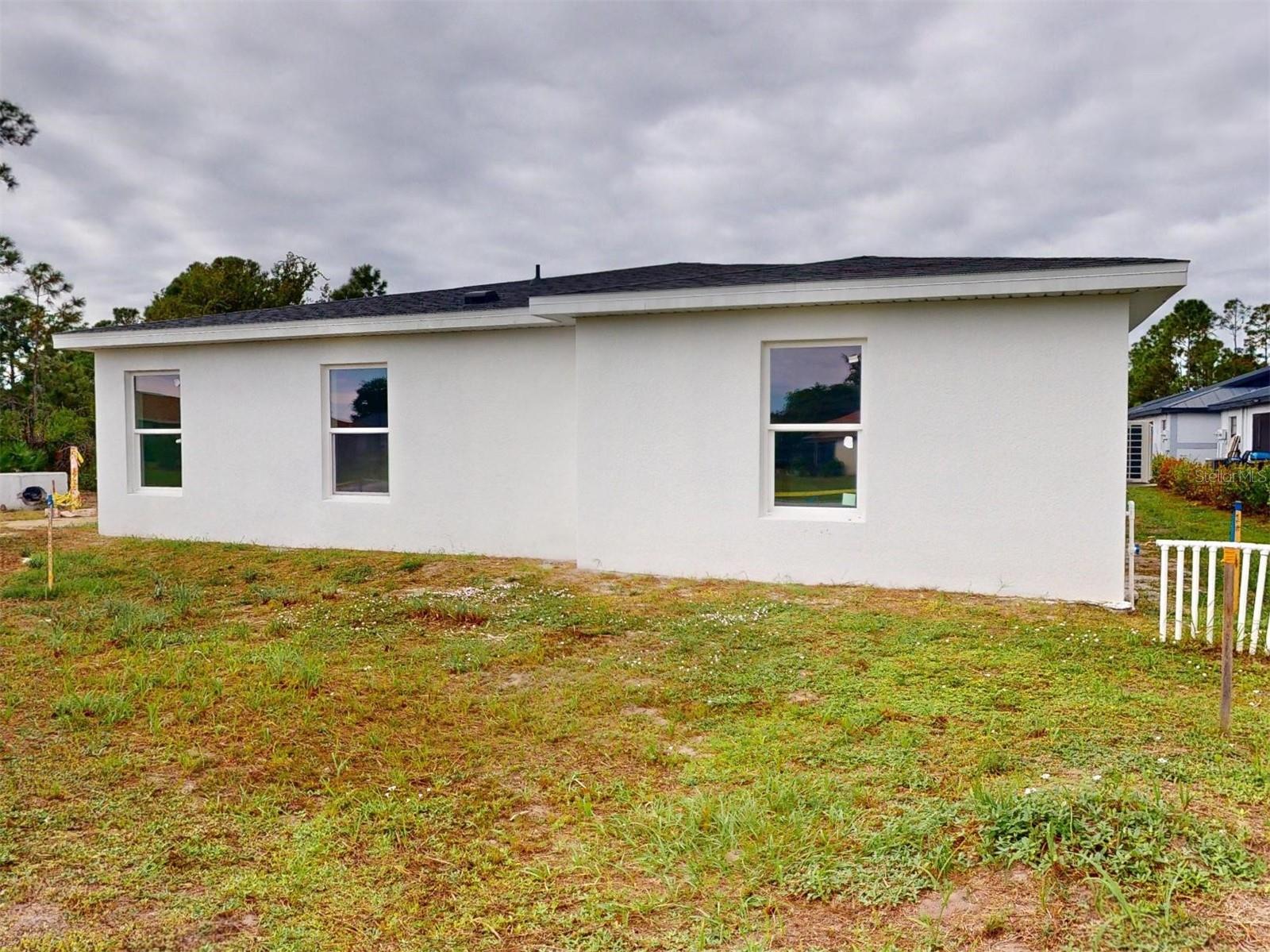 Image 45 of 50 For 1215 Capricorn Boulevard 8