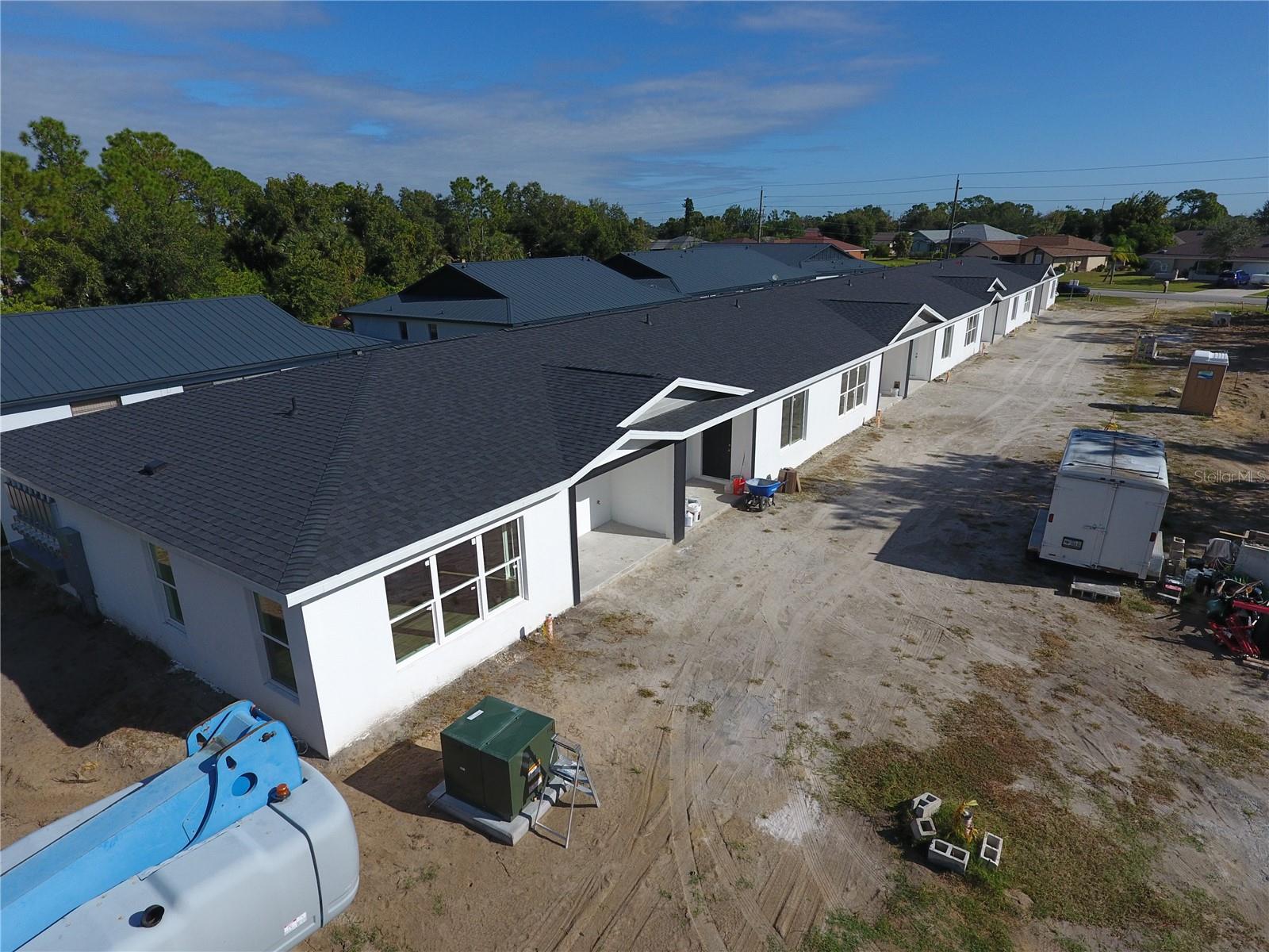 Image 5 of 50 For 1215 Capricorn Boulevard 8