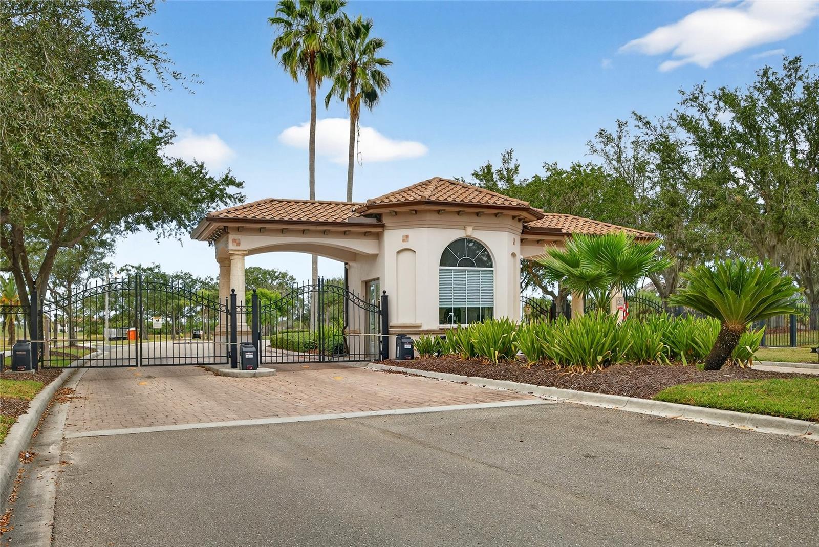 Image 36 of 54 For 5151 Pine Shadow Lane