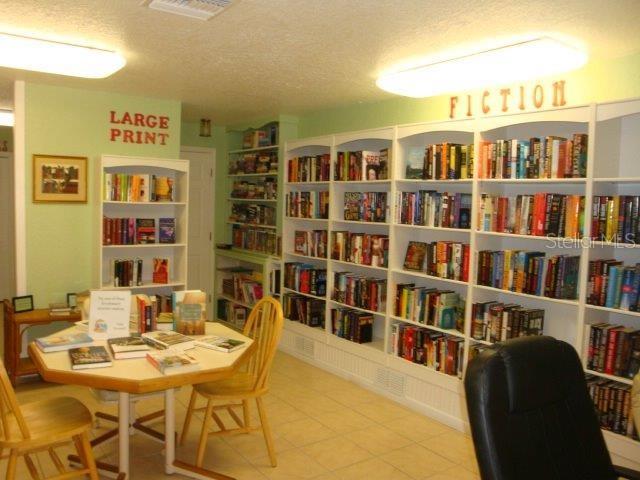 Image 10 of 37 For 23465 Harborview Road 836