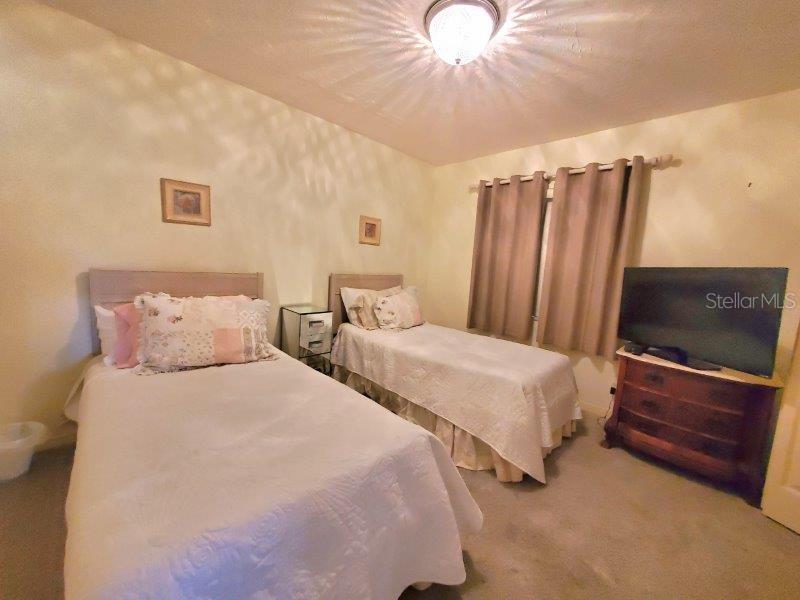 Image 27 of 37 For 23465 Harborview Road 836