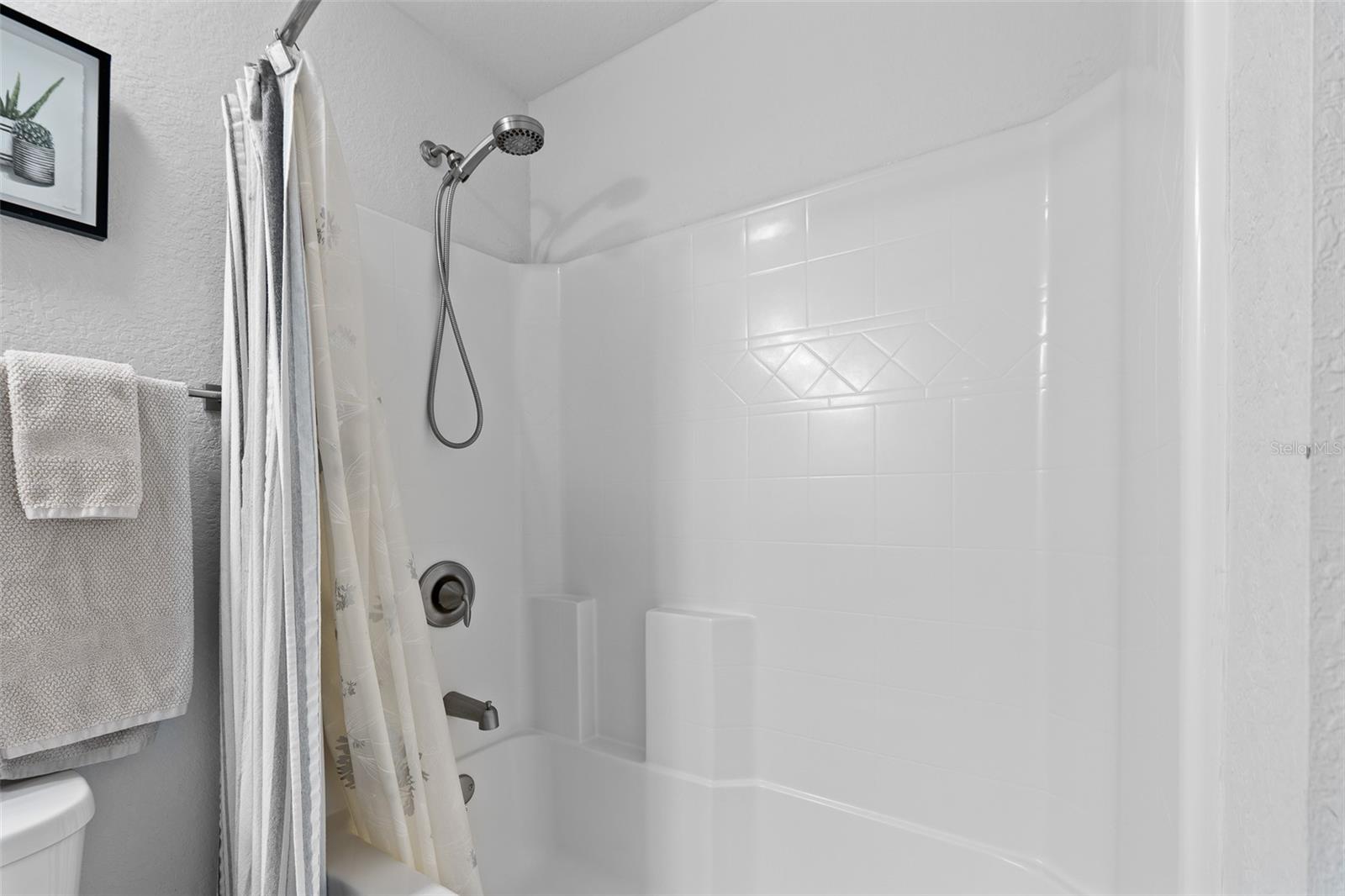 Image 36 of 43 For 400 Marlin Road