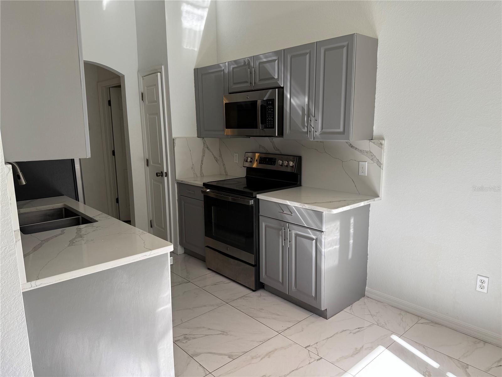 Image 16 of 35 For 4688 Heather Terrace