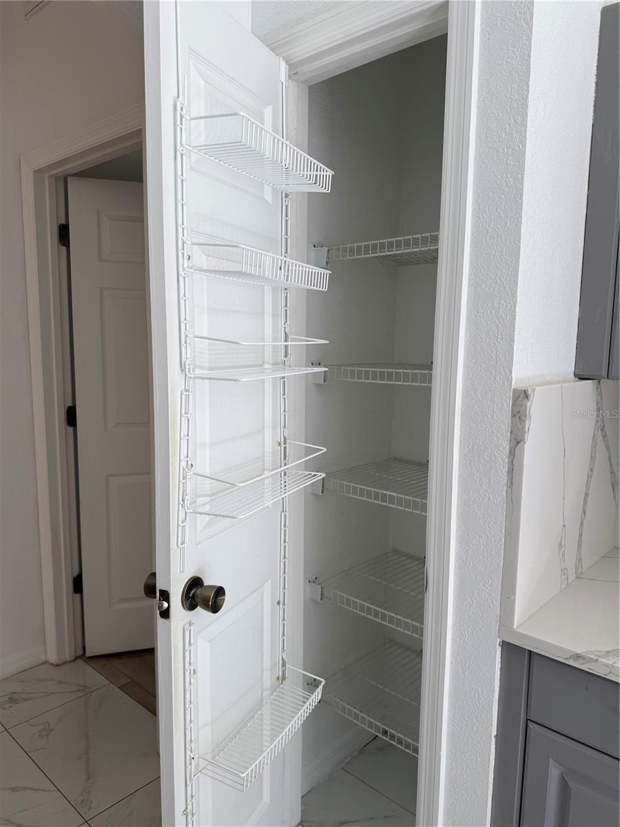 Image 18 of 35 For 4688 Heather Terrace