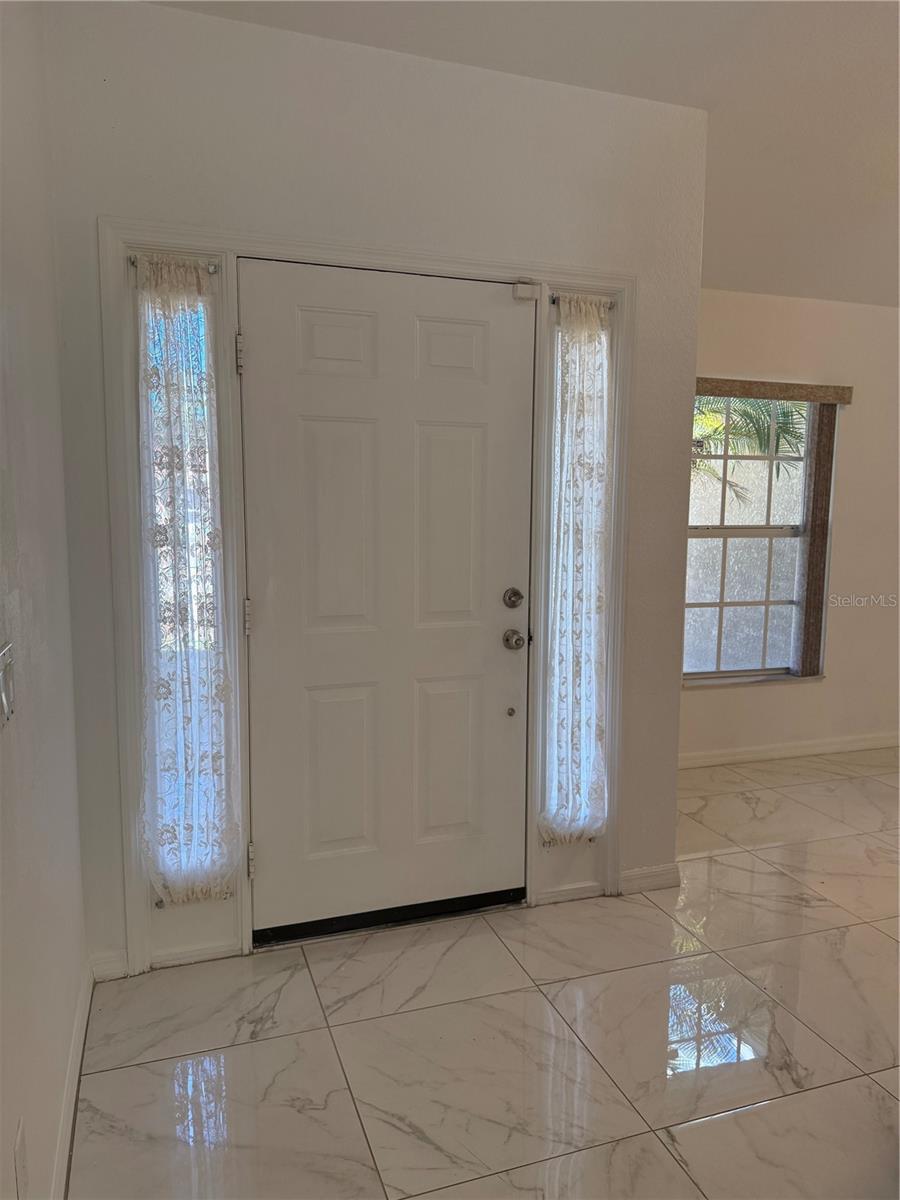 Image 7 of 35 For 4688 Heather Terrace