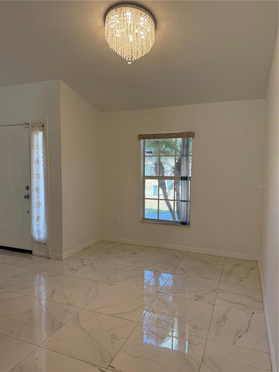 Image 8 of 35 For 4688 Heather Terrace