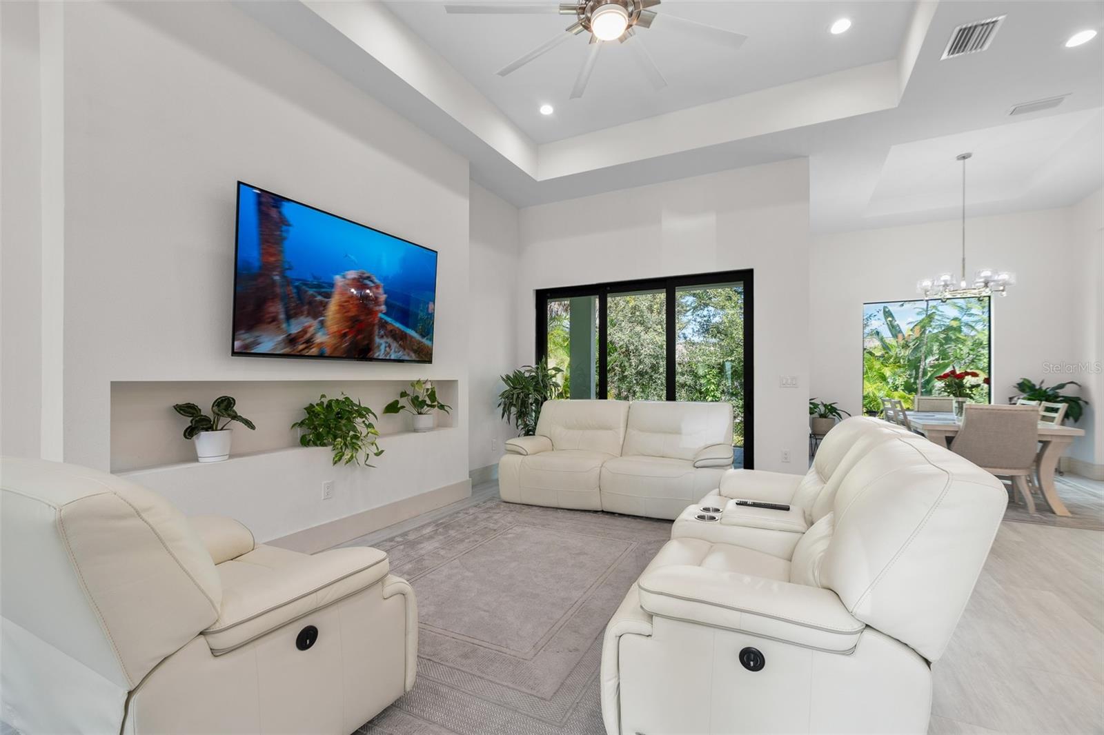 Image 8 of 44 For 380 Cowry Road