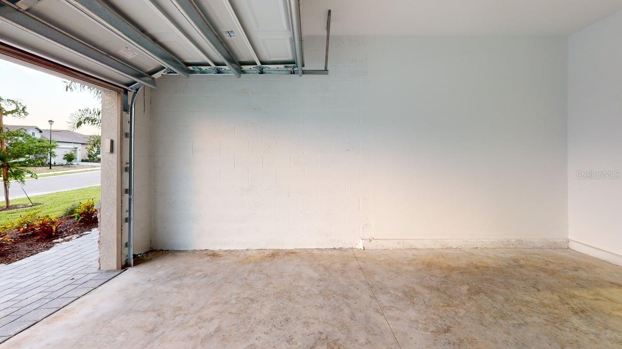 Image 23 of 37 For 1548 Saddlewood Circle