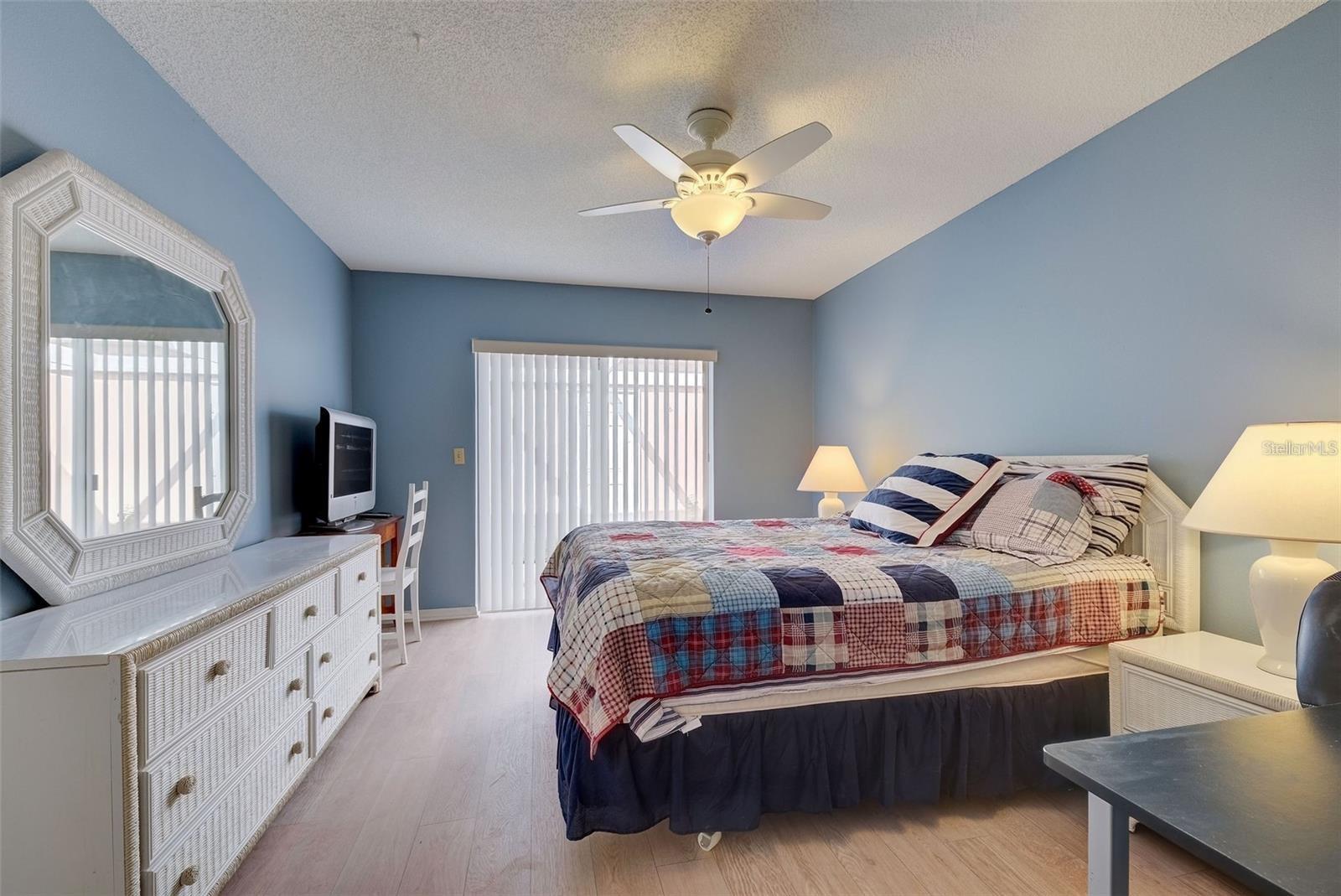 Image 17 of 47 For 314 Cerromar Way N 16